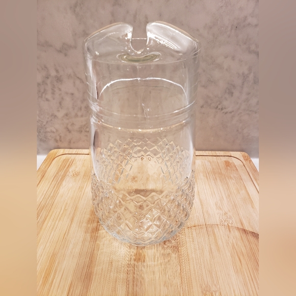 Vintage glass clear pitcher with design - Picture 2 of 8
